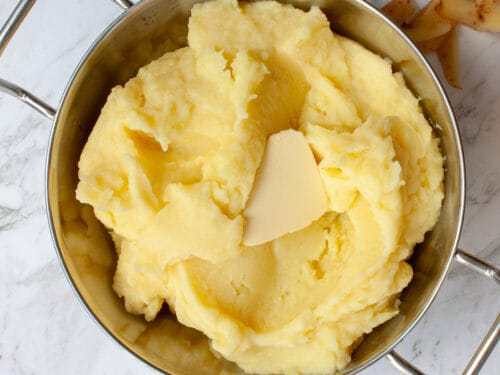 https://hangrymiss.com/wp-content/uploads/mashed-potato-featured-500x375.jpg